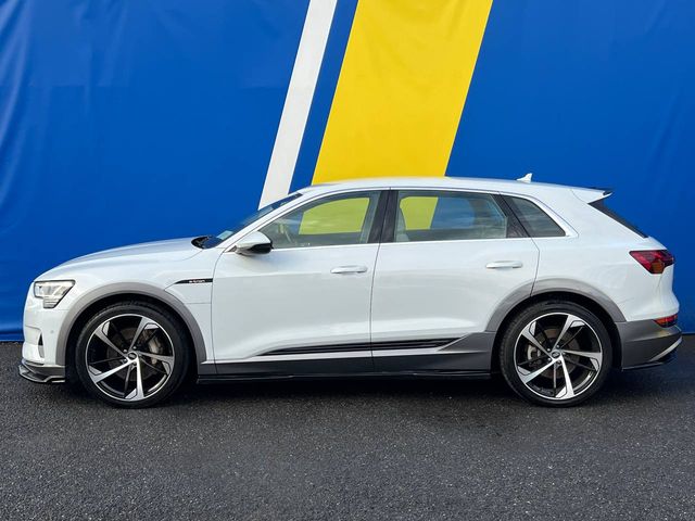 Image for 2020 Audi e-tron RS-PERFORMANCE 50 QUATTRO // LEATHER HEATED SEATS // ADAPTIVE AIR SUSPENSION // DUAL ZONE CLIMATE CONTROL // DIGITAL CLUSTER