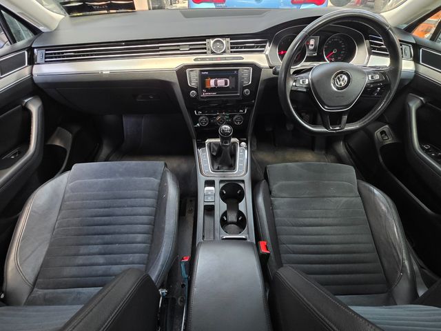 Image for 2016 Volkswagen Passat 1.6 TDI HIGHLINE // 1 OWNER IRISH CAR // ALCANTARA LEATHER INTERIOR
