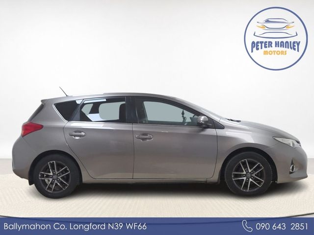 Image for 2015 Toyota Auris D-4D 90 (1.4) 5Dr Sol