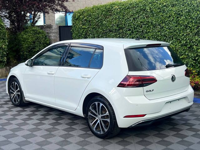 Image for 2021 Volkswagen Golf COMFORTLINE 1.2 TSI AUTO // APPLE CARPLAY/ANDROID AUTO // REVERSE CAMERA // SERVICE HISTORY