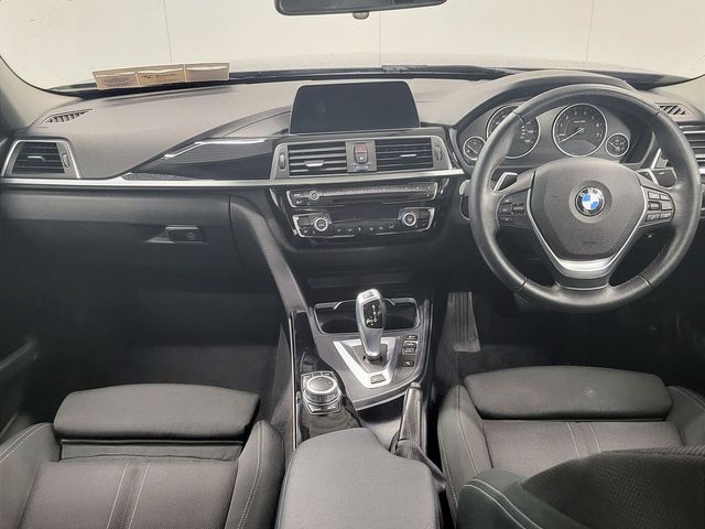 Image for 2018 BMW 3 Series 330e Sport