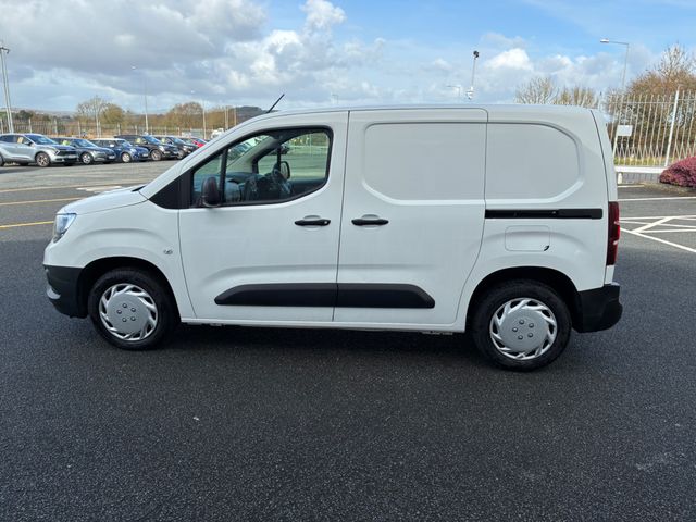 Image for 2022 Opel Combo L1h1-1.5 100ps-dsl-6sp-my22 5D