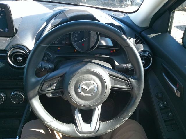 Image for 2017 Mazda Demio 