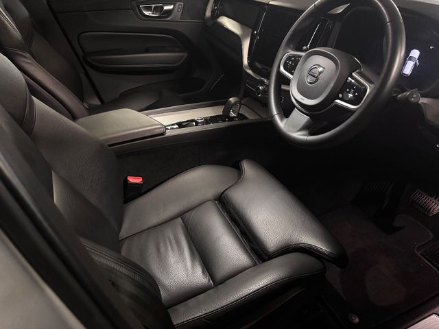 Image for 2022 Volvo XC60 B4 diesel MHEV 197hp AT8 Plus Bright