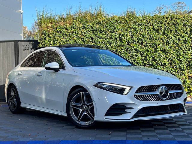 Image for 2020 Mercedes-Benz A Class A180 AMG-LINE PREMIUM PLUS ** MASSIVE SPEC ** // PANORAMIC SUNROOF // TWO TONE LEATHER POWERED HEATED SEATS // HIGHEST AMG SPEC ON THE MARKET
