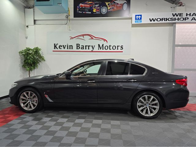 Image for 2018 BMW 5 Series 530E SE (PLUG IN HYBRID) AUTOMATIC **HIGH SPEC / LOW MILEAGE / 18" UPGRADED ALLOYS / CRUISE CONTROL / F&R PARKING ASSIST / FULL BLACK LEATHER / HEATED FRONT SEATS / REAR TINTED GLASS / SAT NAV**