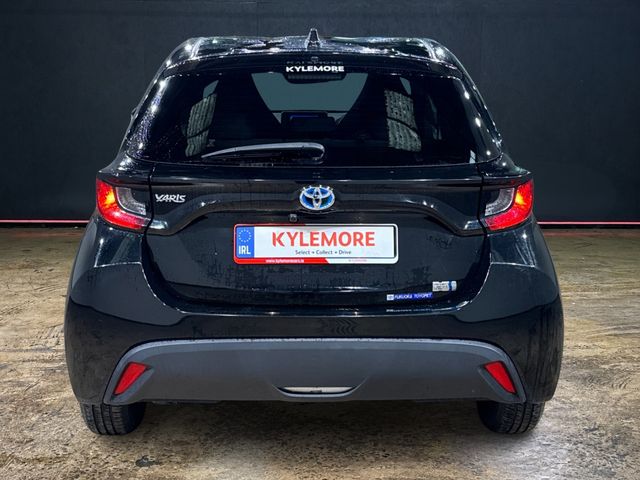 Image for 2023 Toyota Yaris 1.5 HYBRID AUTOMATIC - PUSH BUTTON START/STOP - CRUISE CONTROL - REAR CAMERA