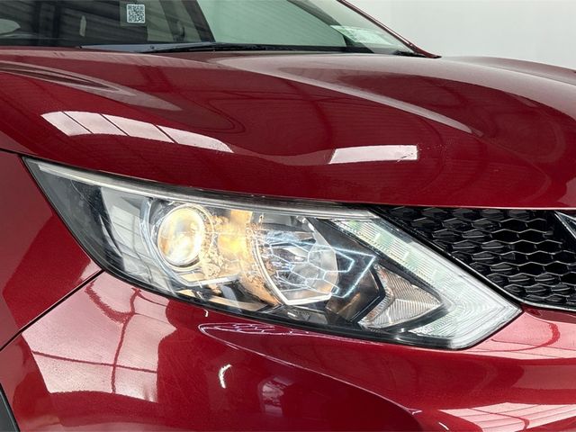 Image for 2017 Nissan Qashqai 1.2**MULTIFUNCTIONAL STEERING WHEEL**DIGITAL MEDIA DISPLAY**REVERSE CAMERA**PARKING SENSORS**BLUETOOTH**DUAL CLIMATE CONTROL**SEMI DIGITAL DASH**ISOFIX**FINANCE AVAILABLE**