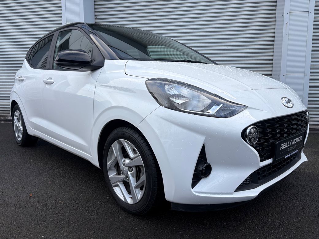 Image for 2023 Hyundai i10 1.0 Petrol Deluxe Plus 2tone 