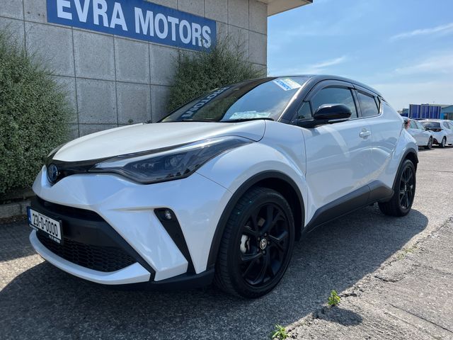 Image for 2023 Toyota C-HR SOL NERO AUTOMATIC HYBRID 1.8 PETROL //HIGH SPEC//HALF LEATHER HEATED SEATS//360 PARKING CAMERAS//KEYLESS ENTRY//ADAPTIVE CRUISE CONTROL//
