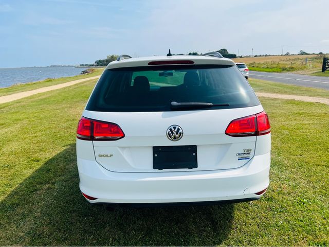 Image for 2015 Volkswagen Golf 2015 Golf 1.2 Variant, in White , only 75K Klms on the clock , spotless car .