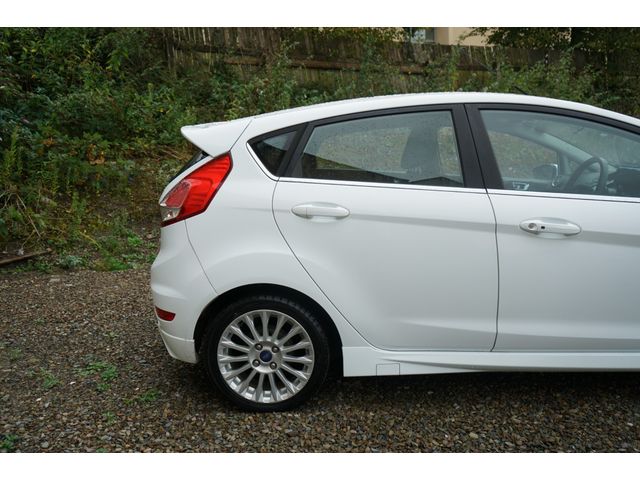 Image for 2014 Ford Fiesta Automatic 