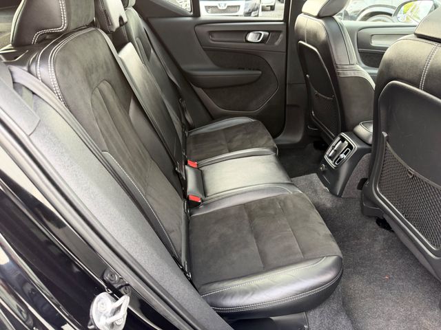 Image for 2022 Volvo XC40 