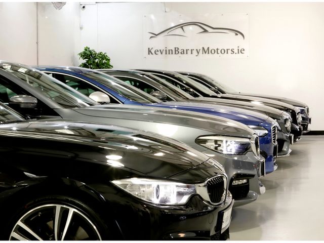 Image for 2022 BMW X5 45E M SPORT (COLOSSAL SPEC) AUTOMATIC **ACTIVE CRUISE CONTROL / BMW LASER HEADLIGHTS / COOLING & MASSAGE SEATS / COMFORT FRONT SEATS / HEADS UP DISPLAY / REVERSE CAMERA / WIRELESS PHONE CHARGING**