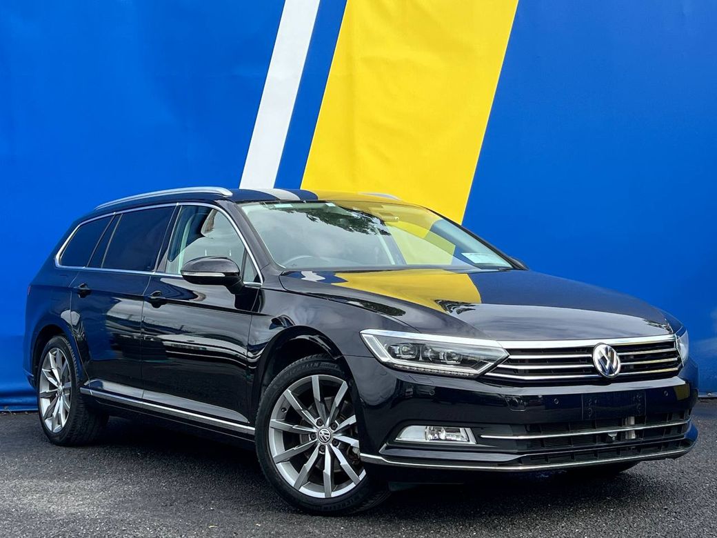 Image for 2018 Volkswagen Passat VARIANT HIGHLINE 2.0 TDI ** HUGE SPEC ** // LEATHER INTERIOR // 360 PARKING CAMERA // APPLE CARPLAY/ANDROID AUTO