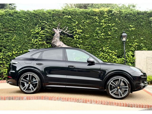 Image for 2022 Porsche Cayenne Turbo S Turbo S E-hybrid 4DR Auto