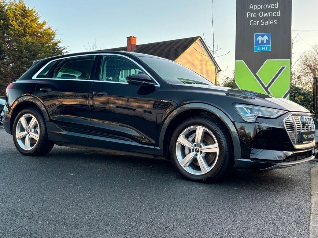 Image for 2022 Audi e-tron TECHNIK 50 QUATTRO