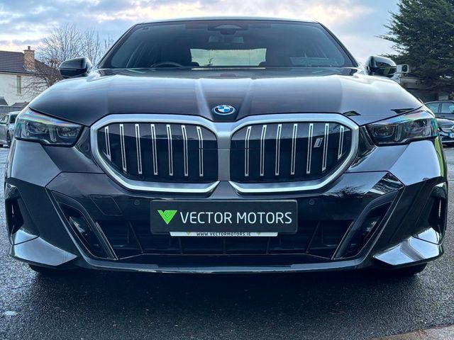 Image for 2025 BMW i5 M SPORT PAN ROOF