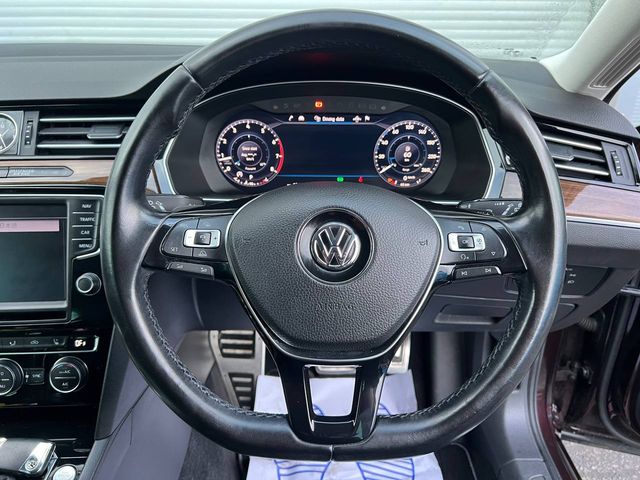 Image for 2017 Volkswagen Passat HIGHLINE 1.4 TSI AUTO // DRIVER MASSAGE & MEMORY SEAT // HEATED & COOLED SEATS // APPLE CARPLAY/ANDROID AUTO