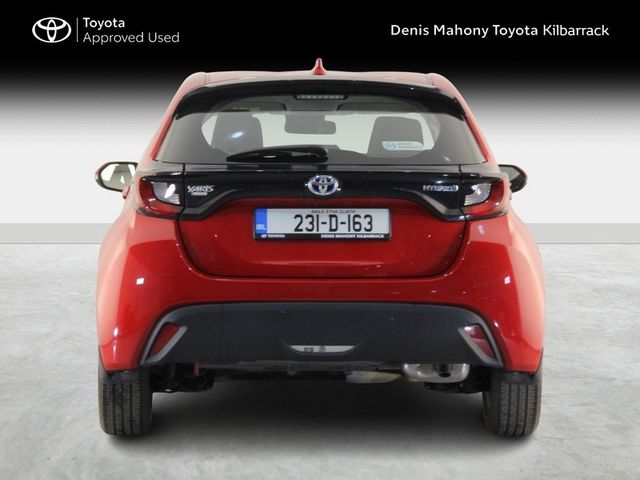 Image for 2023 Toyota Yaris HYBRID LUNA