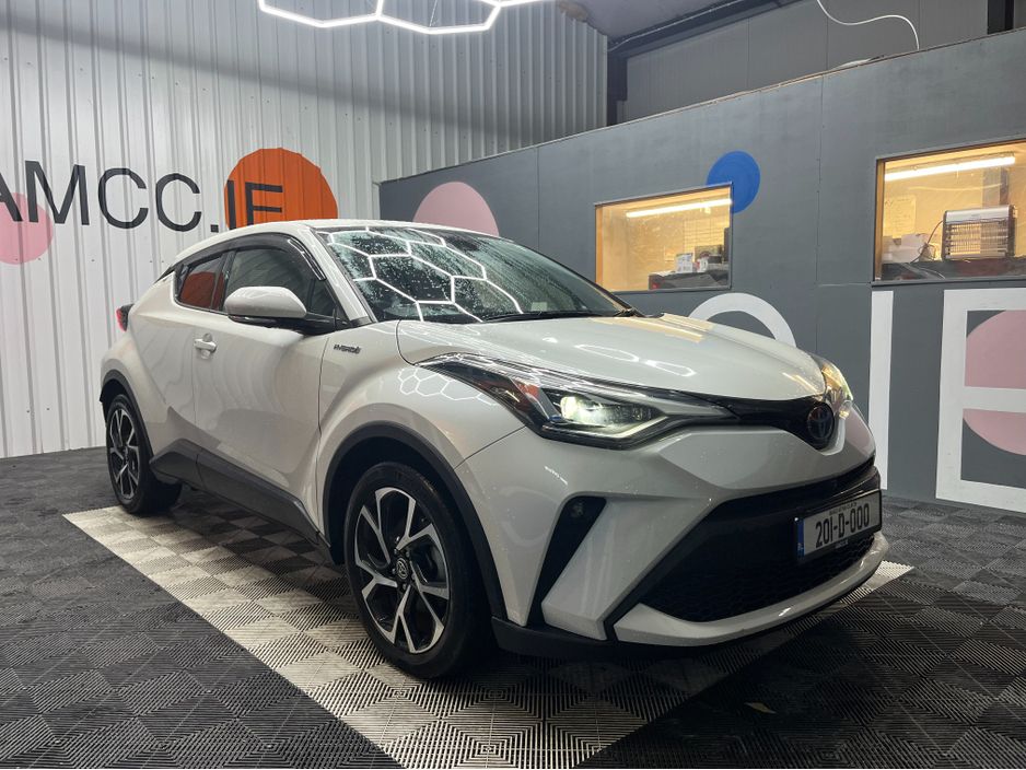 Image for 2020 Toyota C-HR €21950 2020 TOYOTA C-HR G 1.8 AUTOMATIC / REVERSE CAMERA / HEATED SEATS / CRUISE CONTROL 