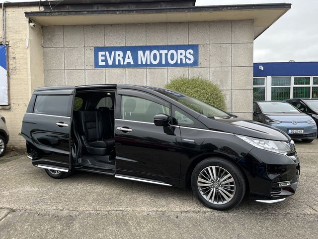 Image for 2019 Honda Odyssey ABSOLUTE 8 SEATER AUTOMAITC HYBRID 2.0 PETROL //360 PARKING CAMERAS//KEYLESS ENTRY//POWER SLIDING REAR DOORS//