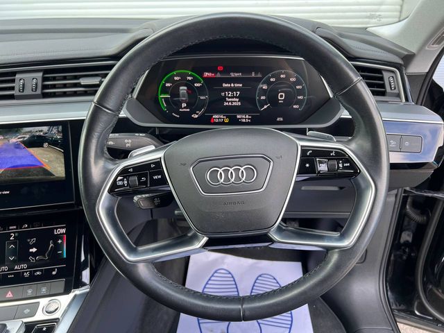 Image for 2021 Audi e-tron 50 QUATTRO RS-PERFORMANCE PACK // ADAPTIVE AIR SUSPENSION // LEATHER INTERIOR // MULTIMEDIA DISPLAY