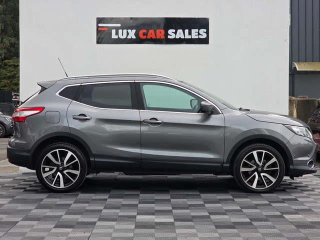 Image for 2016 Nissan Qashqai 1.5 DCI TEKNA // PANORAMIC ROOF // FULL LEATHER INTERIOR