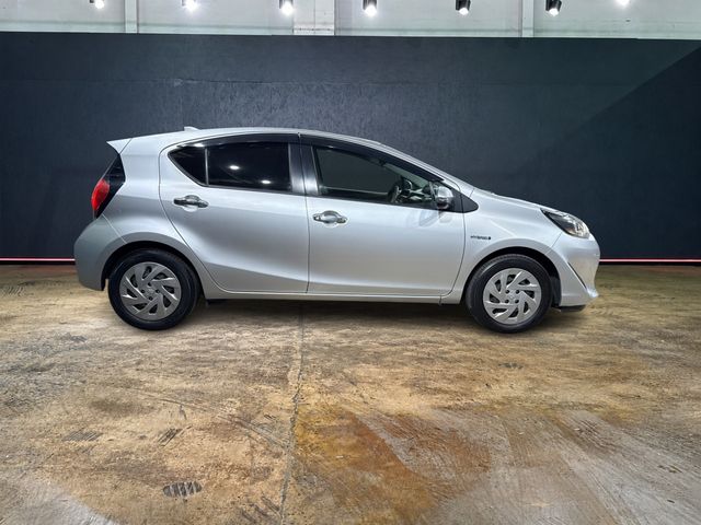 Image for 2019 Toyota Aqua 1.5 HYBRID AUTOMATIC - S STYLE BLACK - PUSH START/STOP BUTTON - REAR CAMERA - MULTI FUNCTION STEERING WHEEL 