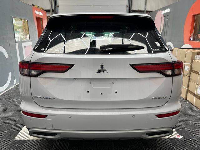 Image for 2023 Mitsubishi Outlander 2023 MITSUBISHI OUTLANDER PHEV G 2.4 AUTOMATIC / CRUISE CONTROL / 360 CAMERA / ELECTRIC MEMORY & HEATED SEATS / PADDLE SHIFTERS AND MORE