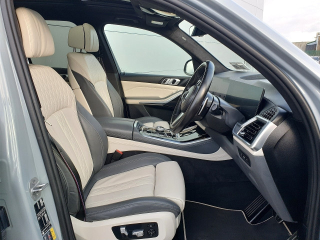 Image for 2024 BMW X5 X5MC 4DR Auto