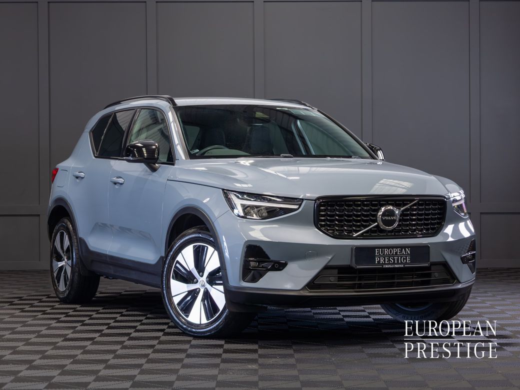 Image for 2022 Volvo XC40 T4 Plus Bright Theme