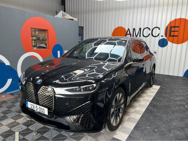 Image for 2023 BMW iX €44950 2023 BMW IX XDRIVE 40 LOUNGE PACKAGE 4WD AUTOMATIC / CRUISE CONTROL / 360° CAMERA / ELECTRIC MEMORY & HEATED SEATS / AMBIENT LIGHTS / DIGITAL SUNROOF / APPLE CARPLAY AND MORE