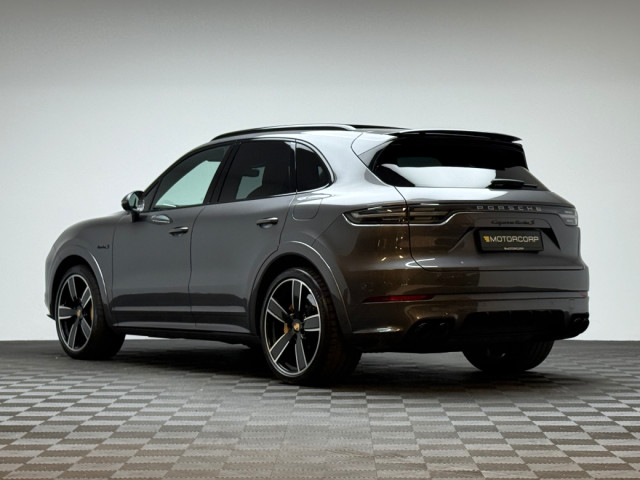 Image for 2020 Porsche Cayenne TURBO S 4.0 V8 PHEV 671HP *PAN ROOF*