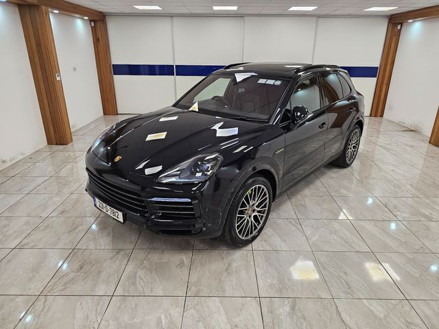 Image for 2023 Porsche Cayenne LOW LOW MILES 