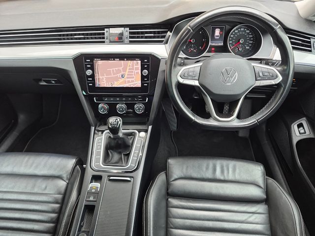 Image for 2022 Volkswagen Passat High Line SEL 150PS 