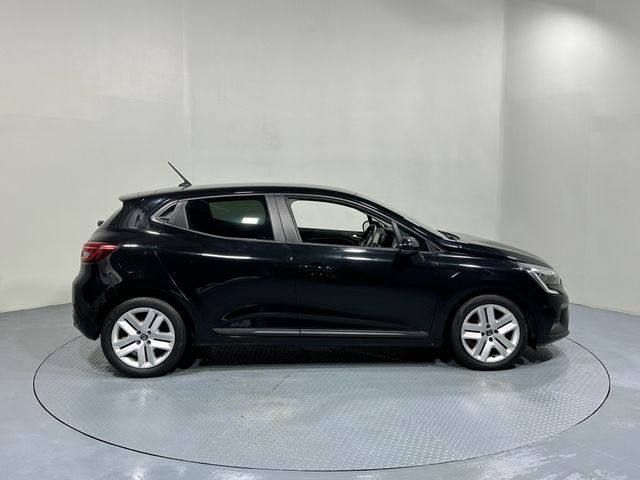 Image for 2022 Renault Clio Dynamique 1.0 Petrol