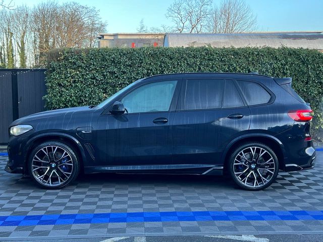 Image for 2022 BMW X5 M-SPORT COMPETITION XDRIVE45e 3.0 PLUG-IN HYBRID // APPLE CARPLAY // M COMPETITION BODYSTYLING PACKAGE // ADAPTIVE AIR SUSPENSION