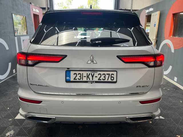 Image for 2023 Mitsubishi Outlander 2023 MITSUBISHI OUTLANDER PHEV P 2.4 AUTOMATIC / CRUISE CONTROL / PARKING CAMERA / ELECTRIC MEMORY & HEATED SEATS / PADDLE SHIFTERS / HEATED STEERING WHEEL / PANORAMIC SUNROOF AND MORE