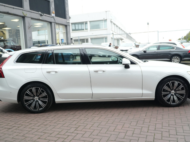 Image for 2021 Volvo V60 2021 VOLVO V60 T6 AWD RECHARGE