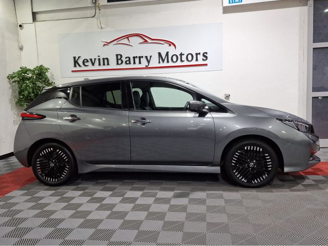 Image for 2024 Nissan Leaf EV TEKNA (40KWH BATTERY) AUTOMATIC **ONE OWNER / TOP SPEC / APPLE CARPLAY / BLIND SPOT ASSIST / BOSE PREMIUM SOUND / HEATED FRONT & REAR SEATS / SAT NAV / 360 DEGREE PARKING CAMERA / NISSAN WARRANTY**