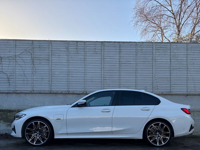 Image for 2021 BMW 3 Series 330e SE PRO AUTO / 20" UPGRADED ALLOYS / APPLE & ANDROID / ONE OWNER / BMW HISTORY / *FINANCE OPTIONS AVAILABLE*