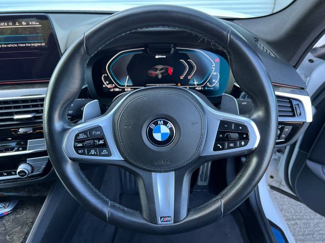 Image for 2020 BMW 5 Series 530e LCI M-SPORT COMPETITION 2.0 HYBRID // HEATED & COOLED LEATHER SEATS // DIGITAL CLUSTER // AMBIENT LIGHTING