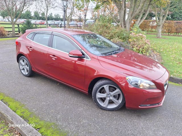 Image for 2013 Volvo V40 VOLVO 1.6 T4 AUTOMATIC WITH LEATHER