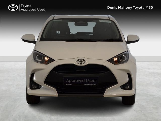Image for 2025 Toyota Yaris Luna Sport Hybrid Auto
