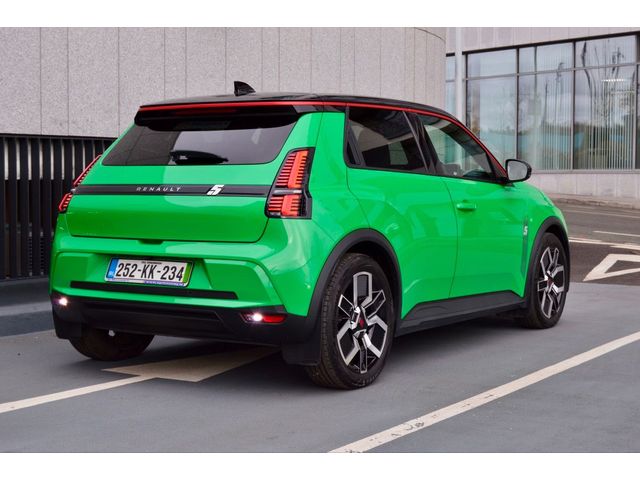 Image for 2025 Renault 5 Techno 52kWh 150hp, 2 Tone Roof 