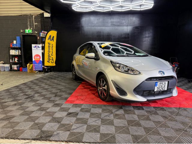 Image for 2017 Toyota Aqua DAA NHP10