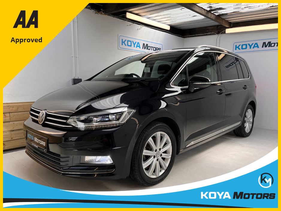 Image for 2018 Volkswagen Touran 7 SEATER=1.4 TSI COMFORTLINE PRO PLUS PETROL AUTOMATIC // REVERSING CAMERA // CRUISE CONTROL // LANE ASSIST // TOP SPEC // UPGRADED ALLOYS // FOGS // VW MATRIX LIGHTING // FULL PRIVACY PACK