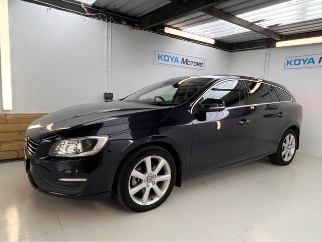 Image for 2018 Volvo V60 2.0 D4 SE LUXURY DIESEL 190 BHP AUTO // FULL LEATHER ELECTRIC SEATS // REVERSING CAMERA // CRUISE CONTROL // LANE ASSIST // COLLISION WARNING SYSTEM // LOW KMS // TOP SPEC // UPGRADED SPORT ALLOYS