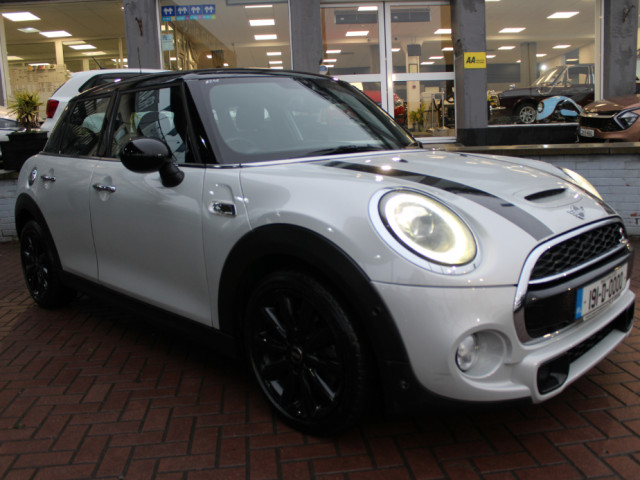 Image for 2019 Mini Cooper 2.0SD COOPER EDITION 5DR HATCHBACK AUTO // AS NEW CONDITION THROUGHOUT // BUY WITH CONFIDENCE AA AND SIMI APPROVED DEALER 2026 // FINANCE ARRANGED // ALL TRADE INS WELCOME //